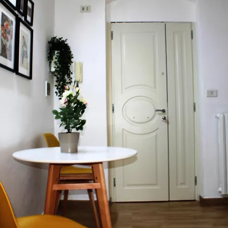 Apartament University Home